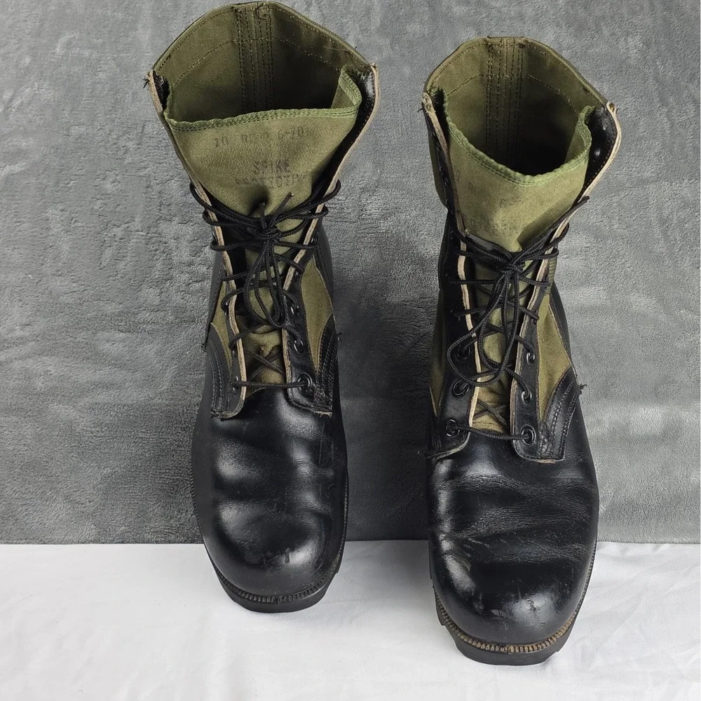 vintage US military Vietnam War-era combat jungle boots 10 R 6-70 Spike Protect